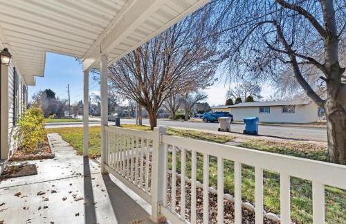 Urban Escape Steps to Downtown - Photo 30