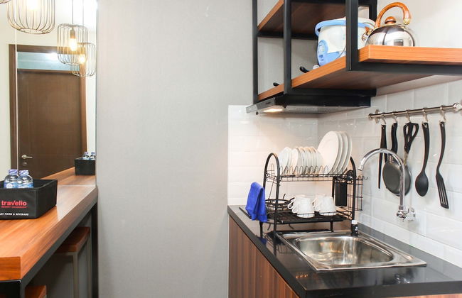 Homey and Simply 2BR at Lagoon Bekasi Town Square Apartment - Foto 8