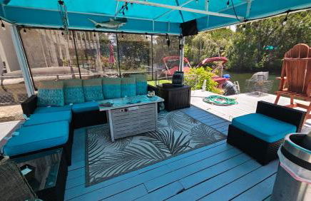 Wet Feet Retreat at Weeki Wachee, The Perfect Riverfront Escape - Foto 7