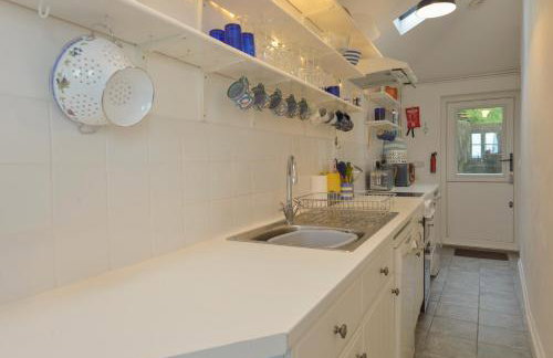 Virginia Cottage - Photo 7