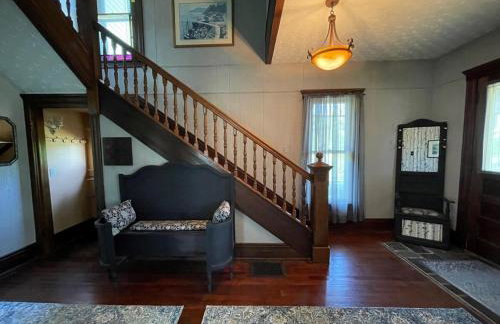 It's A Wonderful Life - Main St Penn Yan - Walk to Shops & Dining - Hot Tub - Pets OK - Seneca & Keuka Lake - Foto 25