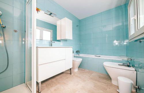 Beachfront Villa - Photo 15