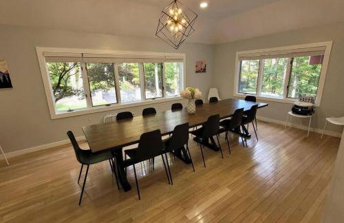 Large Vacation Home Villa- Pool, Indoor Hotub, Game Room, up to 25 guests - Foto 12