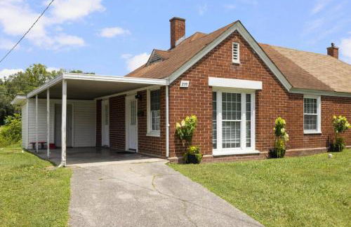 2BR house minutes from Holston Valley & Eastman - Foto 1