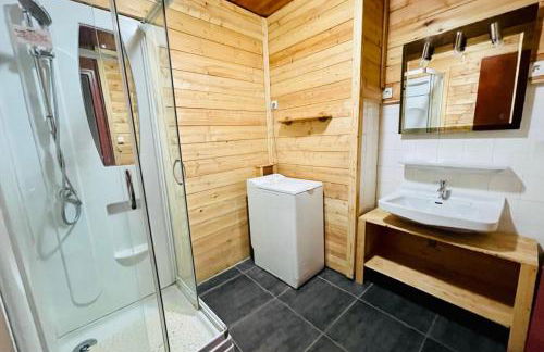 Nice Chalet With View On The Mountain - Photo 9