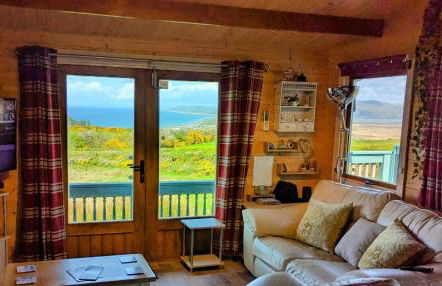 Enlli Fach cabin sleep's 2 adults and 2 children 2 dogs welcome not suitable for contract workers due to parking height restrictions - Photo 63