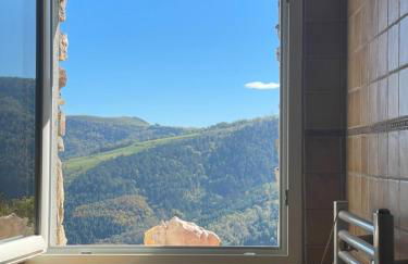 Total Peace and quiet on the top of the mountain, - Foto 23