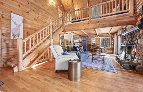 The Hillside Hideaway at Crystal Lake - Great Spa! - Foto 5