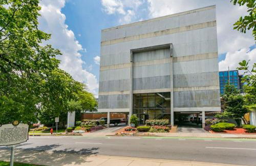 Home to the Stars on Music Row with Pool and Free Parking - Foto 30