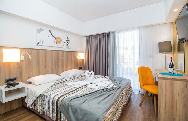 Sunny Days Hotel Apt - Photo 52