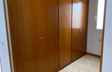 Villa Med A 2 kilometros andando de la playa, del puerto de Aguadoç y a 4 del centro de Sitges Muy Soleada todo el dia Capacidad superior a 16 personas NO REQUIERE COCHE - Foto 28