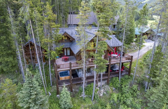 Luxury Log Chalet | Pool + Private HotTub | Ski In/Out | Overlooking Greywolf GC - Photo 41