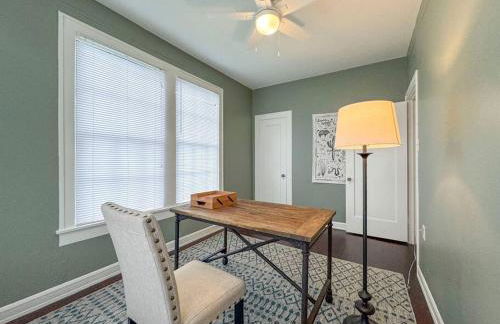 New Comfy Bungalow on Washington-Dedicated Office - Photo 3