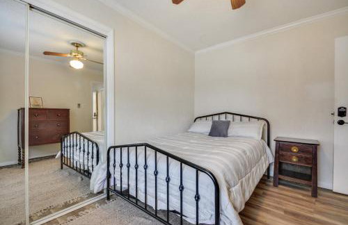 Tranquil Lakefront Home with Sunroom in Burlington - Foto 20