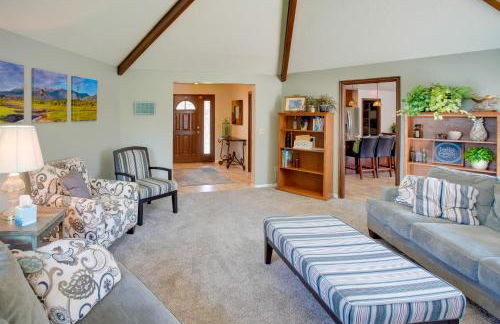 Hike, Golf, Ski and More Family Home in South Weber - Foto 5