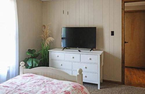 Mountain Cabin w Hot Tub Deck Grill & Fire Pit - Foto 28