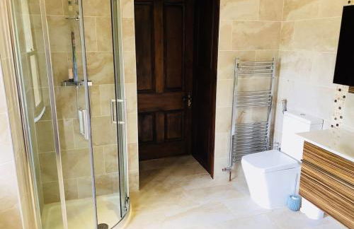 Beautiful 4-bed Villa in Glasgow - Foto 32