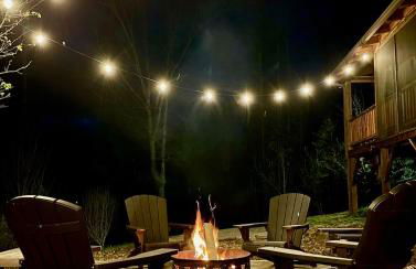 Fully Stocked Cabin Retreat w/ Game Room & Pond! - Foto 63