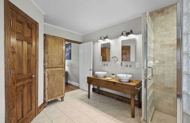 Porch Paradise by Avantstay New Pool, Firepit - Foto 24