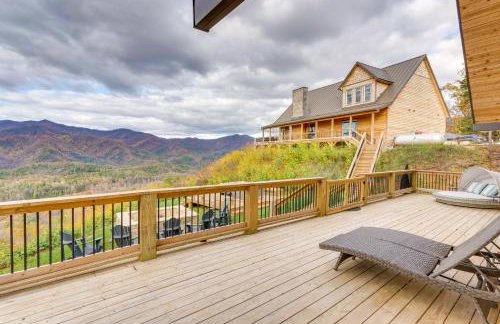 Nantahala Forest Cabin with Fire Pits and Hot Tub! - Foto 34
