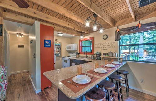 Casa Verde Cabin with Fire Pit 4 Mi to Ski - Foto 8