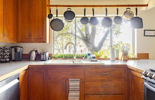 Modern 2 BR 2BA Biz Friendly Duplex with Fast Wi-Fi and Workspaces - Foto 19