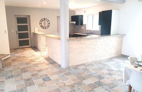 Appartement spacieux et confortable à Clermont-Dessous, terrasse - Foto 8