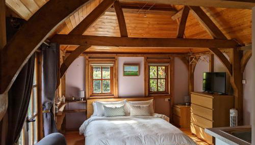 Cabin in the Forest - Photo 5