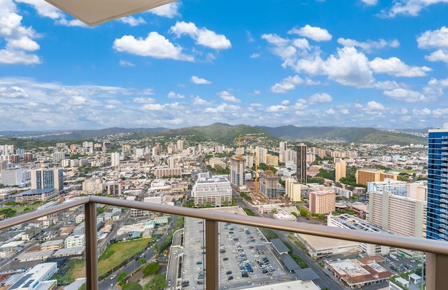 Sky Ala Moana 4209 2 Bedroom Condo by RedAwning - Photo 34