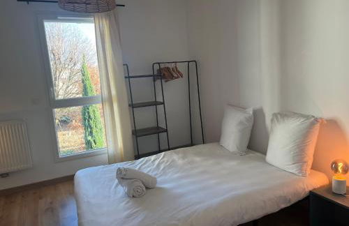 Sweet & Charm for this cozy appt in Saint-Julien - Photo 3