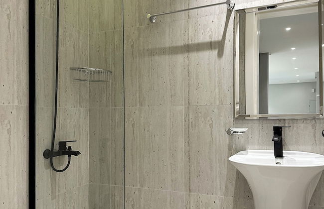 Yasmin S-11 Royal Touch Balcony GZ81 - Photo 10