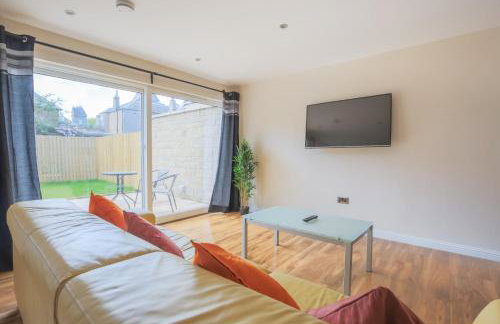 Stylish Modern Newly Built Apartment 15 min From City Centre - Foto 8