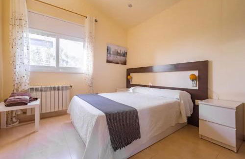 Villa Sitges Ilusión 15 minutes by car from Sitges Sleeps 16 people XXL swimming pool - Foto 45