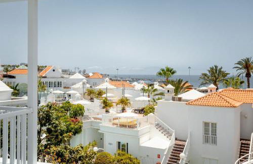 Spacious apartment with ocean view - Photo 19