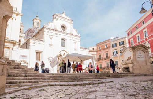 Da noi. Nella città dell'acqua e della pietra. - Foto 11