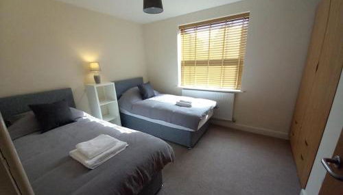 Comfortable and spacious 2 bedrooms Free parking - Foto 4