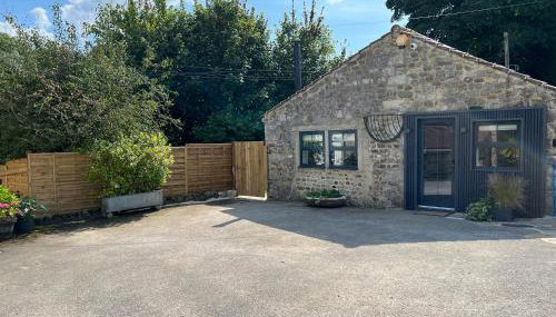 The Exclusive 6 bedroom Farm House, Markington incl heated pool and The Richmond Hill one bedroom Cottage - Foto 2