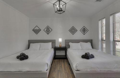 The Prestige Poolside Escape - 5BR with Cinema & Gaming - Foto 24