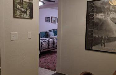 1870s Stained Glass Nostalgia - Foto 29