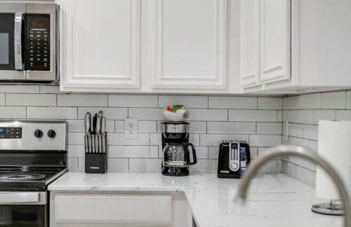 Tranquil 3BR I Free Parking I Workspace - Foto 15