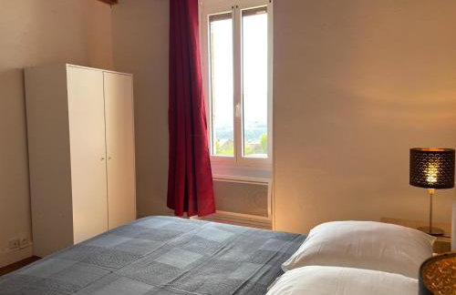 Maison moderne à La Chabanne avec jardin et animaux admis - Photo 10