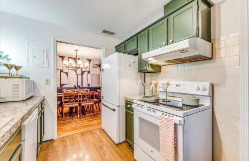 A Retro Retreat for Shaken or Stirred Memories - Foto 13