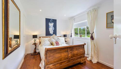 Hidden Cottage with Parking in Esher Surrey - Pass the Keys - Foto 4, towels, Other