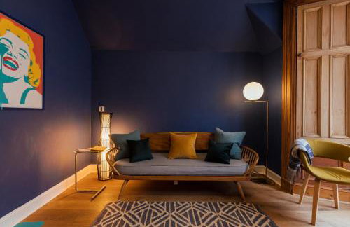 JOIVY Contemporary Cottage with Free Parking - Foto 14