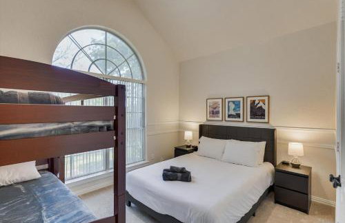 Luxurious 5 Bedroom Retreat with Pool - Foto 23