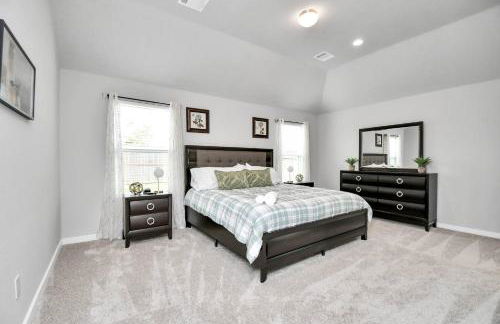 Elegant Exquisite 4Bedroom Home in Katy with High speed WiFi - Foto 11