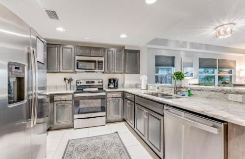 Unit 107 Aruba - 3 Bedroom Ocean View - Photo 4