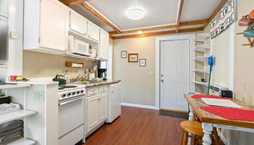 Tuckaway Cottage by Simple Life Rentals - Foto 4