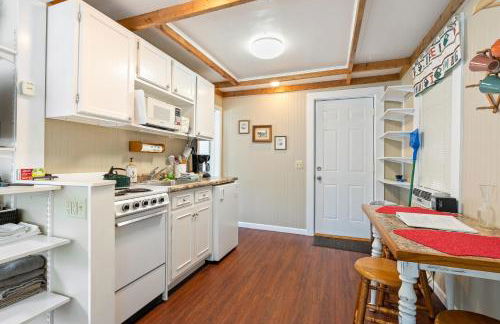 Tuckaway Cottage by Simple Life Rentals - Foto 4