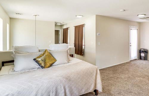 North Las Vegas Home with Hot Tub - 14 Mi to Strip! - Foto 27